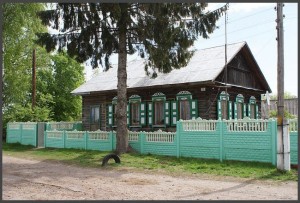 Дом в котором жила семья Гарбуза Василия Петровича. Теперь в нем живет сын Сергея Иваненко ("Лахуты") (фото Г.Тарнавского)