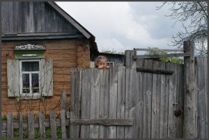 Дом в котором жил Деник Корней Иванович, известный всем как "Дед Корней". (фото Г.Тарнавского)
